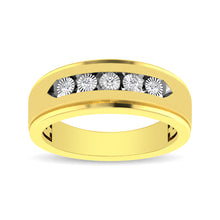 10K Yellow Gold 1/6 Ct.Tw. Diamond Illusion Mens Band