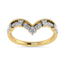 Diamond 1/5 Ct.Tw. Chevron Band in 10K Yellow Gold