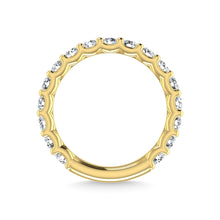 14K White Gold Diamond 7/8 Ct.Tw. Round Shape Three Forth Way wedding Band (size 6.5)